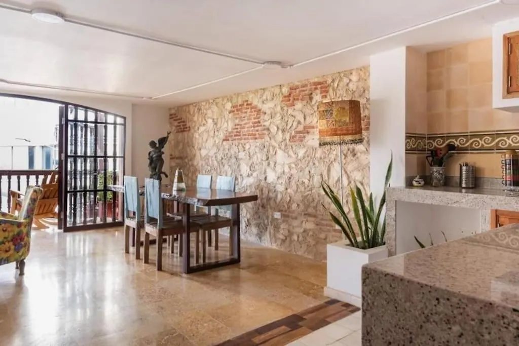 Charming Old City Loft With Jacuzzi! Cartagena Colombia